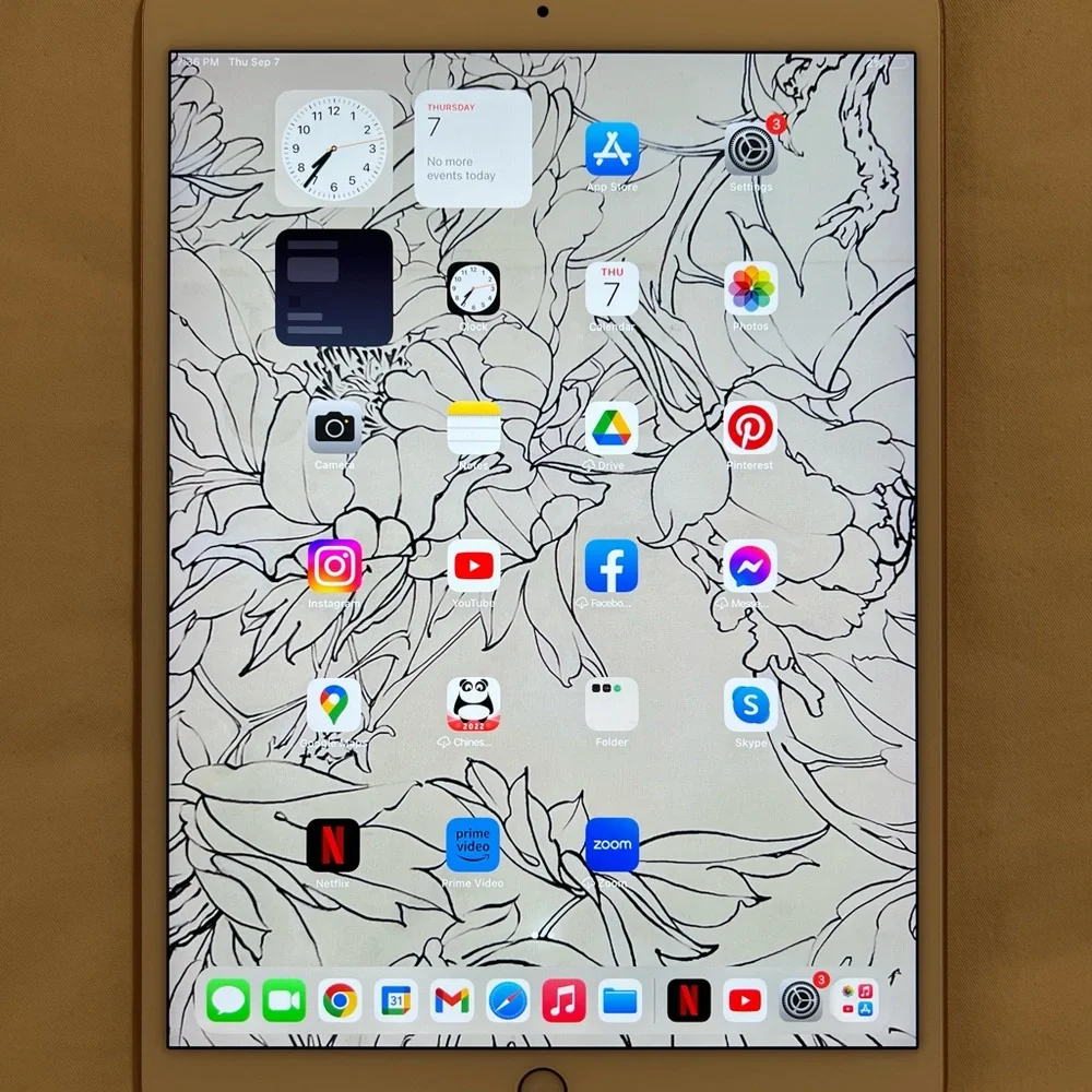 iPad Air 3, 64gb Rose Gold with Matching Leather Case